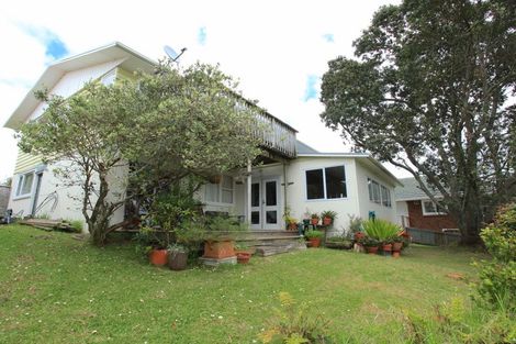 Photo of property in 40 Gill Avenue, Te Atatu Peninsula, Auckland, 0610