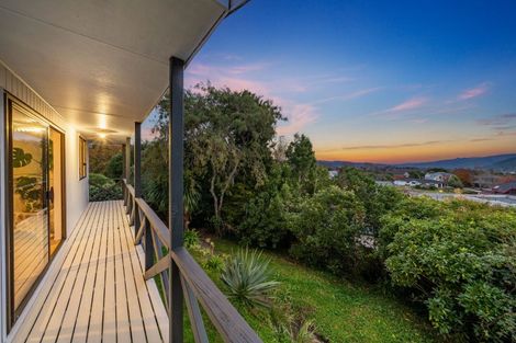 Photo of property in 11 Roband Crescent, Brown Owl, Upper Hutt, 5018