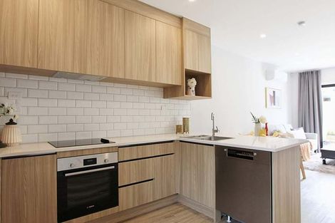 Photo of property in 7/15 Toru Street, Te Atatu Peninsula, Auckland, 0610