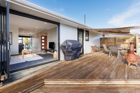 Photo of property in 37 Holdsworth Avenue, Milson, Palmerston North, 4414