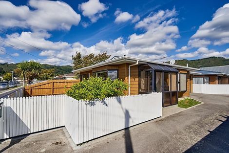 Photo of property in 1/30 Rata Street, New Lynn, Auckland, 0600