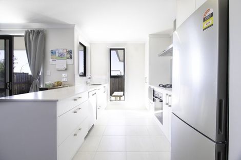 Photo of property in 82 Pragma Rise, Huntington, 3210