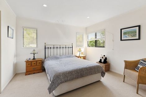 Photo of property in 13 Lanyon Place, Whitby, Porirua, 5024