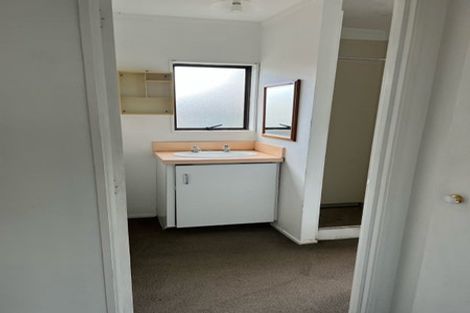 Photo of property in 2 Henwood Road, Mangere East, Auckland, 2024