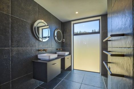 Photo of property in 58 Forest Heights, Wanaka, 9305