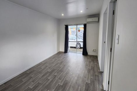 Photo of property in 14 Lincoln Road, Manurewa East, Auckland, 2102