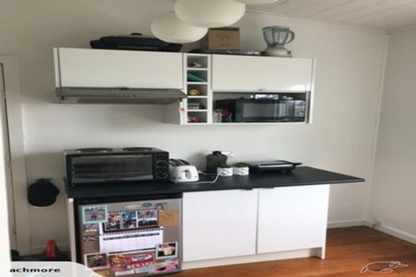 Photo of property in 16a Wharf Road, Te Atatu Peninsula, Auckland, 0610