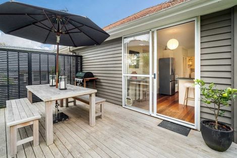 Photo of property in 2 Nutsey Avenue, Northcote, Auckland, 0627
