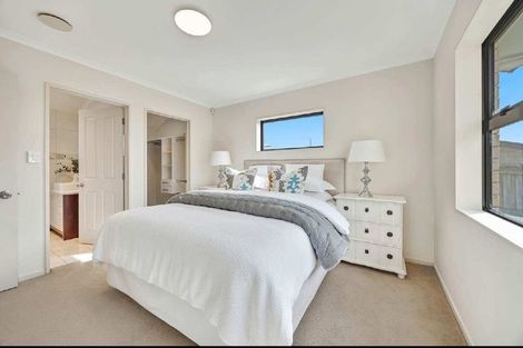 Photo of property in 10 Bonny Crescent, Massey, Auckland, 0614