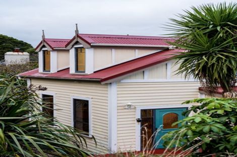 Photo of property in 2 Waireka Street, Ravensbourne, Dunedin, 9022