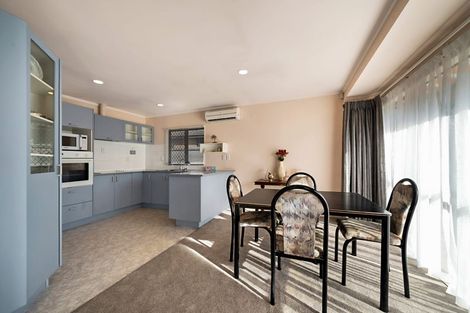 Photo of property in 10/56 Larnoch Road, Henderson, Auckland, 0610