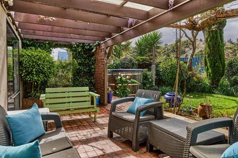 Photo of property in 18 Solander Place, Whitby, Porirua, 5024