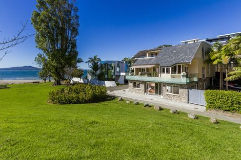 Photo of property in 1/9 The Esplanade, Castor Bay, Auckland, 0620
