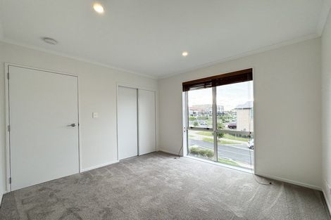 Photo of property in 2 Orowaru Avenue, Massey, Auckland, 0614
