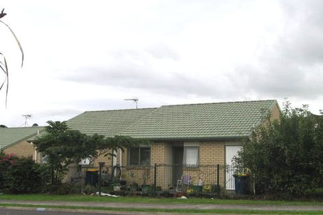 Photo of property in 4/25 Charlenne Close, Ranui, Auckland, 0612