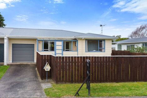 Photo of property in 8a&b Sharda Grove, Paraparaumu Beach, Paraparaumu, 5032