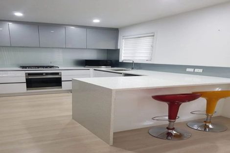 Photo of property in 42 Archers Road, Glenfield, Auckland, 0629