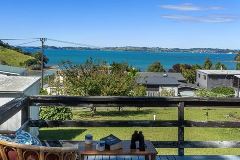 Photo of property in 10 Kookaburra Drive, Tawharanui Peninsula, Matakana, 0986
