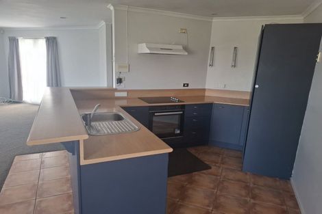 Photo of property in 9 Sandhurst Place, Nawton, Hamilton, 3200