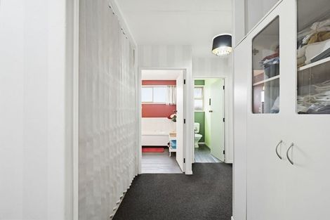 Photo of property in 103 Benmore Avenue, Cloverlea, Palmerston North, 4412