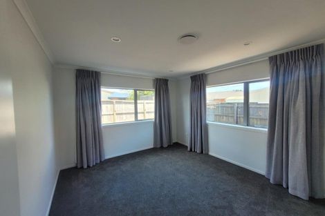 Photo of property in 30 Wrantage Street, Westown, New Plymouth, 4310