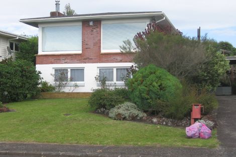 Photo of property in 39 Mcbreen Avenue, Northcote, Auckland, 0627