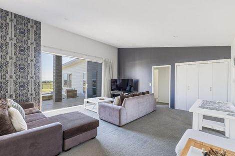 Photo of property in 576a Mangorei Road, Mangorei, New Plymouth, 4371