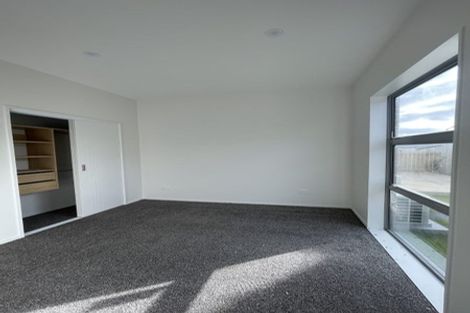 Photo of property in 11 Mata Road, Massey, Auckland, 0614