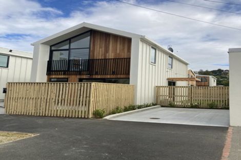 Photo of property in 16 Inglis Street, Seatoun, Wellington, 6022