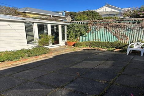 Photo of property in 2 Torless Terrace, Thorndon, Wellington, 6011