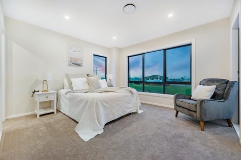 Photo of property in 45 Evergreen Parade, Rosehill, 2113