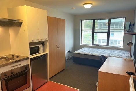 Photo of property in Orange Apartments/victoria Centr, 909/169 The Terrace, Wellington Central, Wellington, 6011