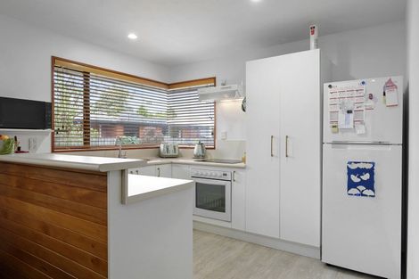 Photo of property in 37 Jennifer Street, Bryndwr, Christchurch, 8053