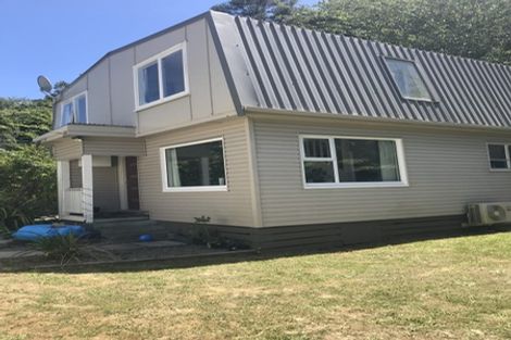 Photo of property in 34 Lyndhurst Road, Tawa, Wellington, 5028