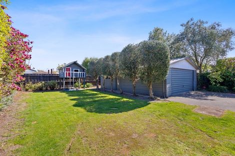 Photo of property in 7 Brookby Crescent, Avonhead, Christchurch, 8042
