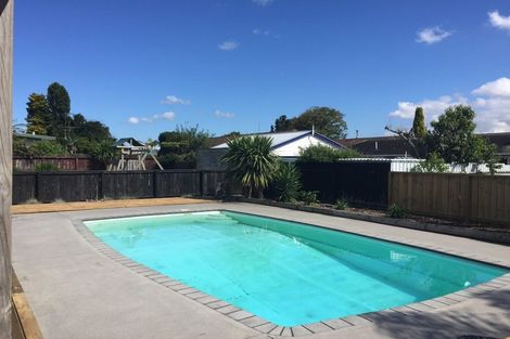 Photo of property in 43 Beach Road, Pahurehure, Papakura, 2113