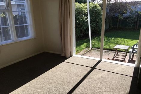 Photo of property in 5 Park Road, Paraparaumu Beach, Paraparaumu, 5032