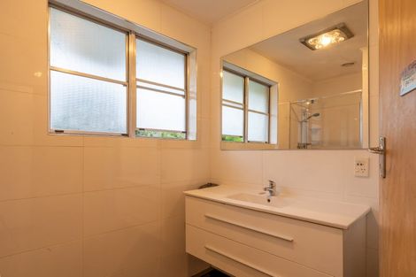 Photo of property in 1 Wakeling Avenue, Te Atatu South, Auckland, 0610