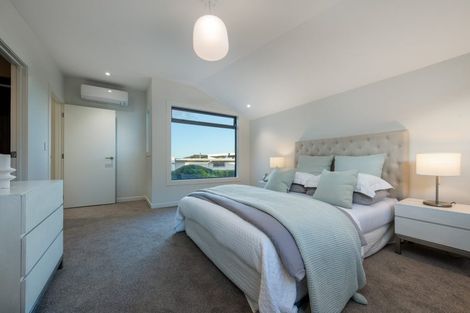 Photo of property in 2/67 Castor Bay Road, Castor Bay, Auckland, 0620