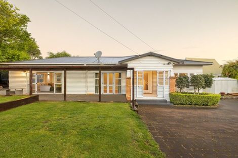 Photo of property in 117 Forest Lake Road, Forest Lake, Hamilton, 3200