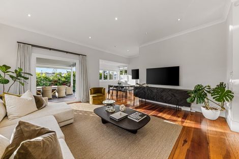 Photo of property in 1/20 Corrella Road, Belmont, Auckland, 0622