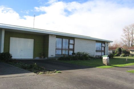 Photo of property in 21 Sandstrom Grove, Feilding, 4702