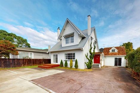 Photo of property in 397 Lake Road, Takapuna, Auckland, 0622