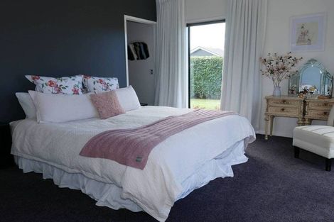 Photo of property in 1 Rostrevor Place, Mairehau, Christchurch, 8052