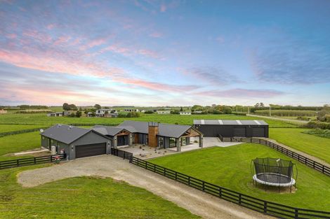 Photo of property in 77 Aranui Road, Kairanga, Palmerston North, 4475