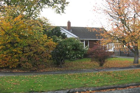 Photo of property in 24 Lambeth Crescent, Northcote, Christchurch, 8052