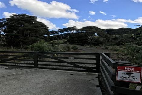 Photo of property in 1056 Peak Road, Helensville, 0875