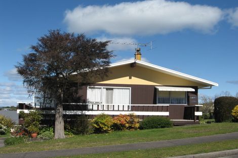 Photo of property in 9 Silich Street, Acacia Bay, Taupo, 3330