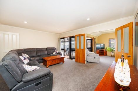 Photo of property in 24 Ursula Drive, Feilding, 4702