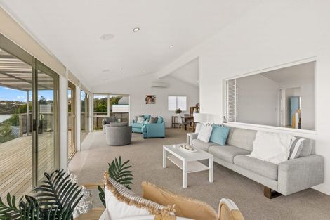 Photo of property in 4 Piccadilly Circus, Snells Beach, 0920